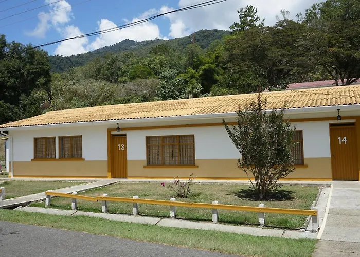 Hotel Y Cabanas - Centro Vacacional Comfandi Lago Calima
